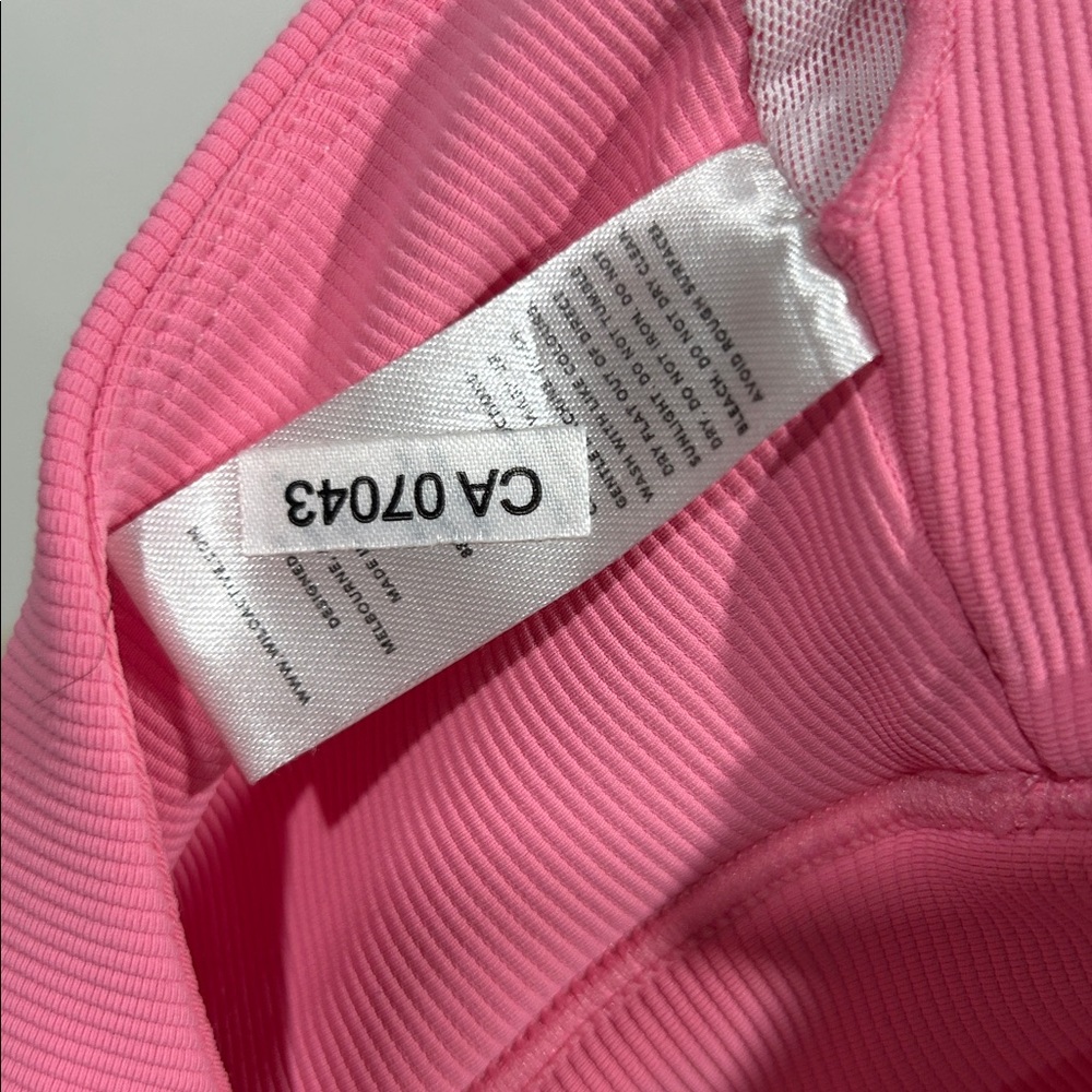 Wilo Pink Ribbed Sports bra - Picture 7 of 8